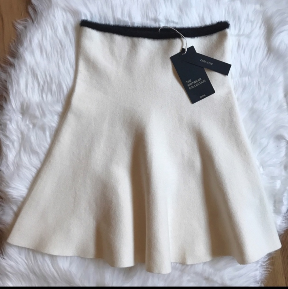 Zara Knit High Waist Fluted Skirt w/ Faux Fur Trim - Picture 6 of 7